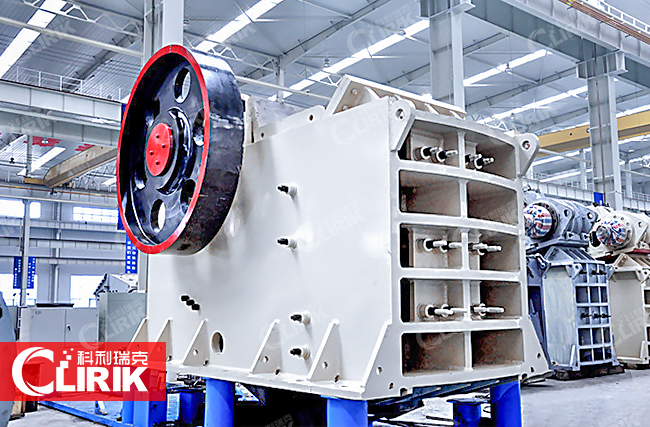 一臺小型碎石機的成本大概是多少？